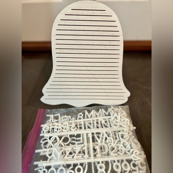 White Halloween Ghost-Shaped Letter Board with bag of letters and numbers - Picture 2 of 3